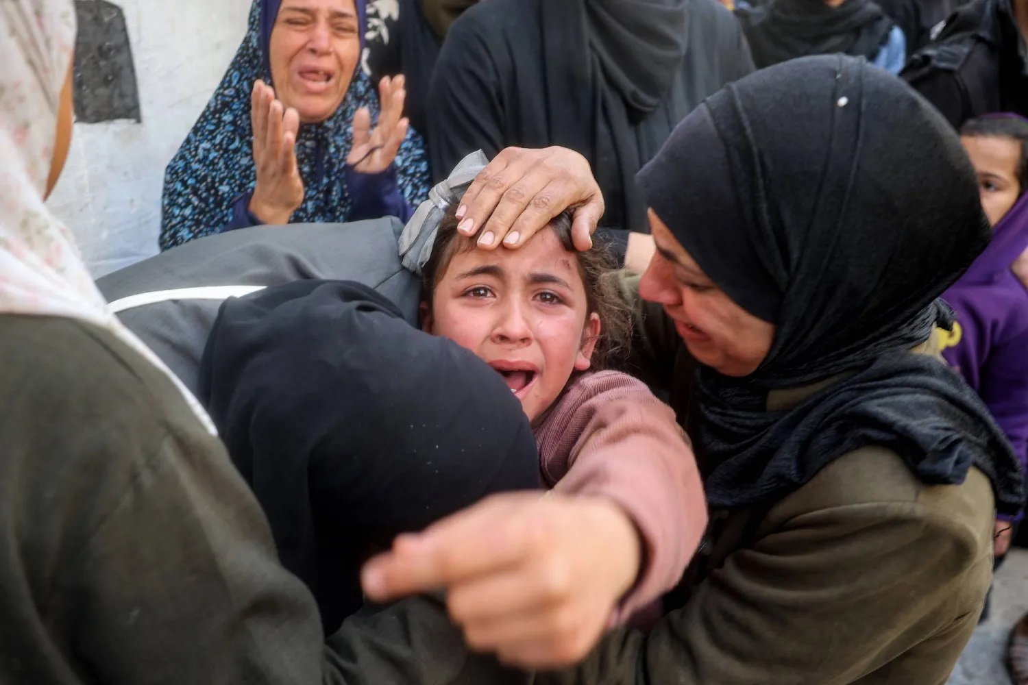 استشهاد 5 مواطنين بنيران الاحتلال شمال غزة