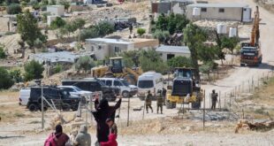 الاحتلال يجرف محيط منزل في بلدة صوريف شمال غرب الخليل
