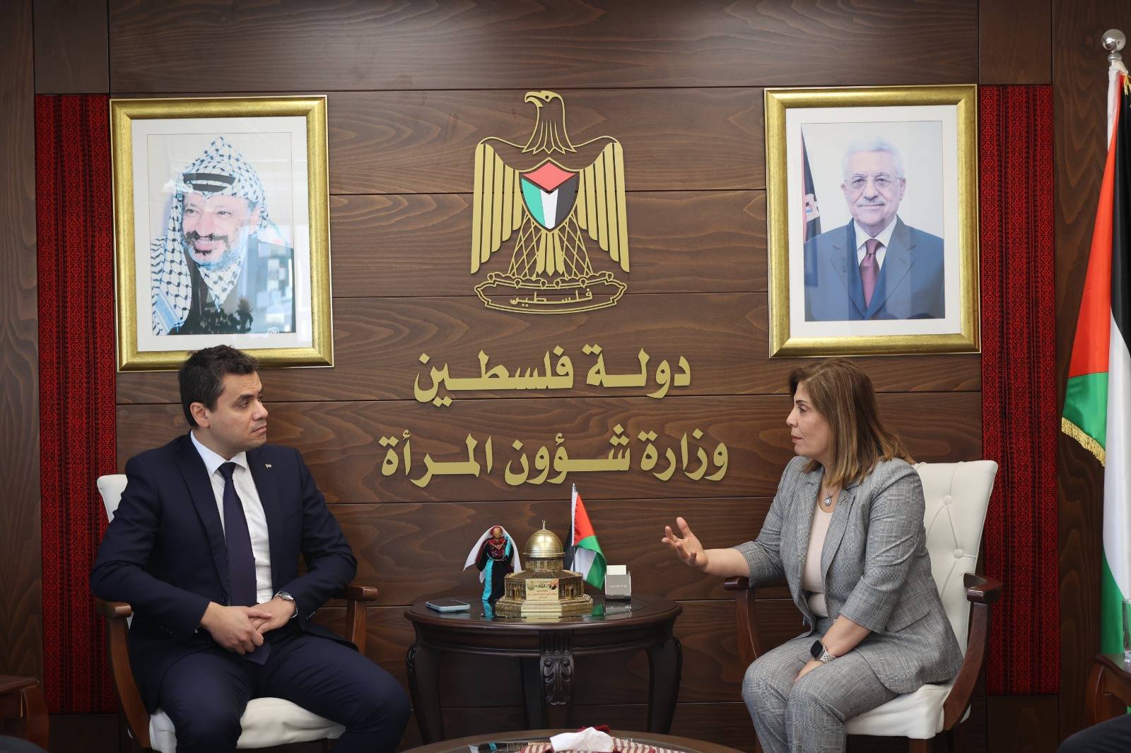 وزيرة شؤون المرأة ووزير الاتصالات يبحثان سبل التعاون في التحول الرقمي لتمكين النساء