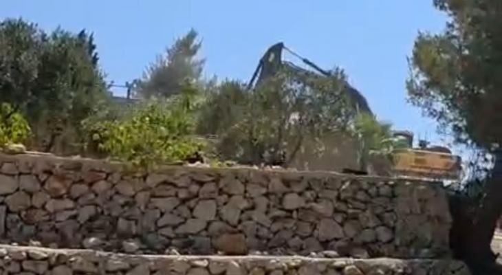 الاحتلال يهدم غرفاً وآباراً زراعية في رام الله