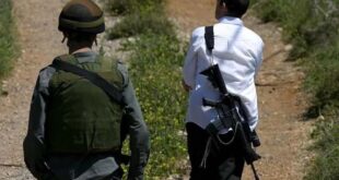 بقوة السلاح ، مستوطنون يستولون على مزيد من أراضي المواطنين بمسافر يطا جنوب الخليل