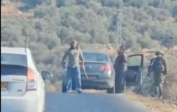 مستوطنون يهاجمون مركبات المواطنين جنوب شرق بيت لحم