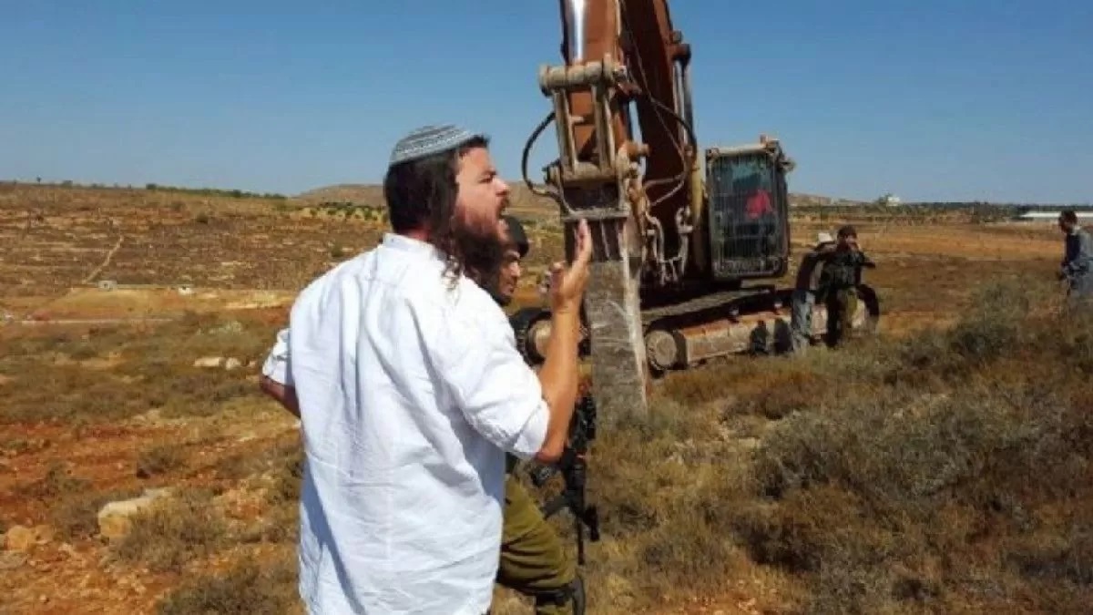 مستوطنون يهاجمون عرب الكعابنة شرق رام الله