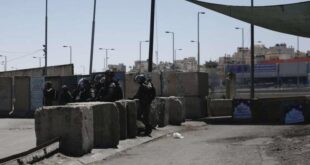 الاحتلال يغلق بوابة حاجز قلنديا