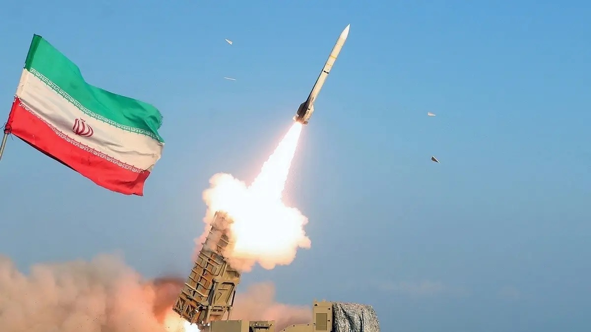 إيران تحذر: كل الخيارات مطروحة في حال تدخل أمريكا