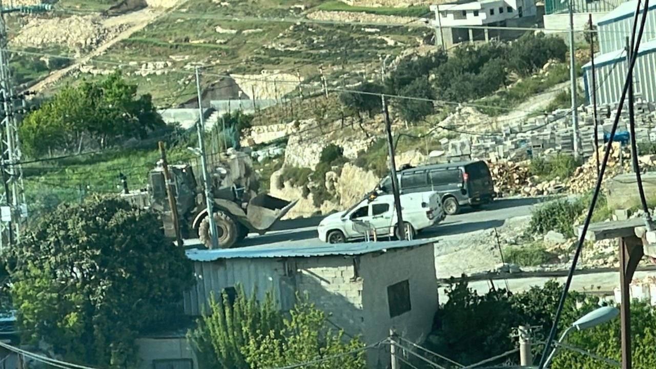 قوات الاحتلال تقتحم قرية جورة الشمعة جنوب بيت لحم