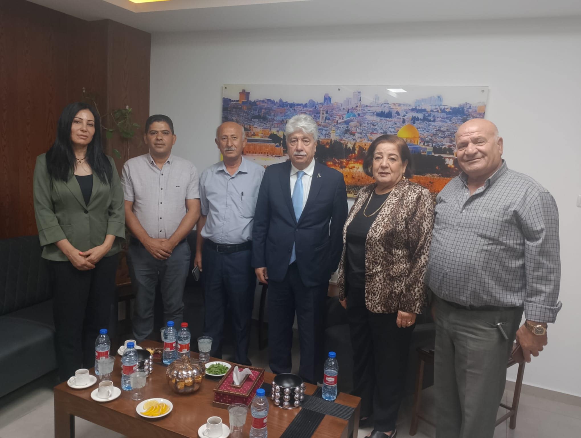 وفد من الجبهة العربية الفلسطينية يهنىء النضال بذكرى الانطلاقة ويؤكدان تكاتف الجهود لمواجهة مشاريع الاحتلال الفاشية