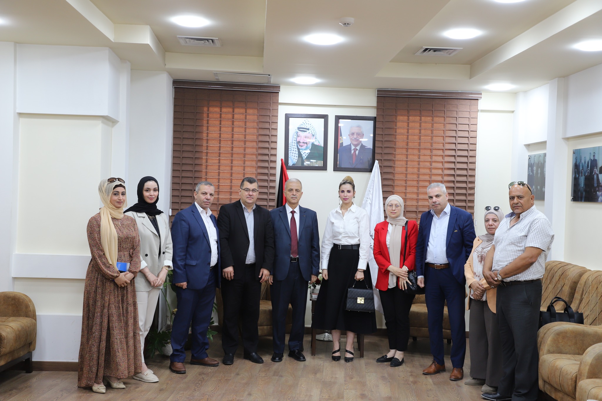 غرفة تجارة وصناعة محافظة الخليل تستقبل وفداً من وحدة النوع الاجتماعي في وزارة الاقتصاد الوطني