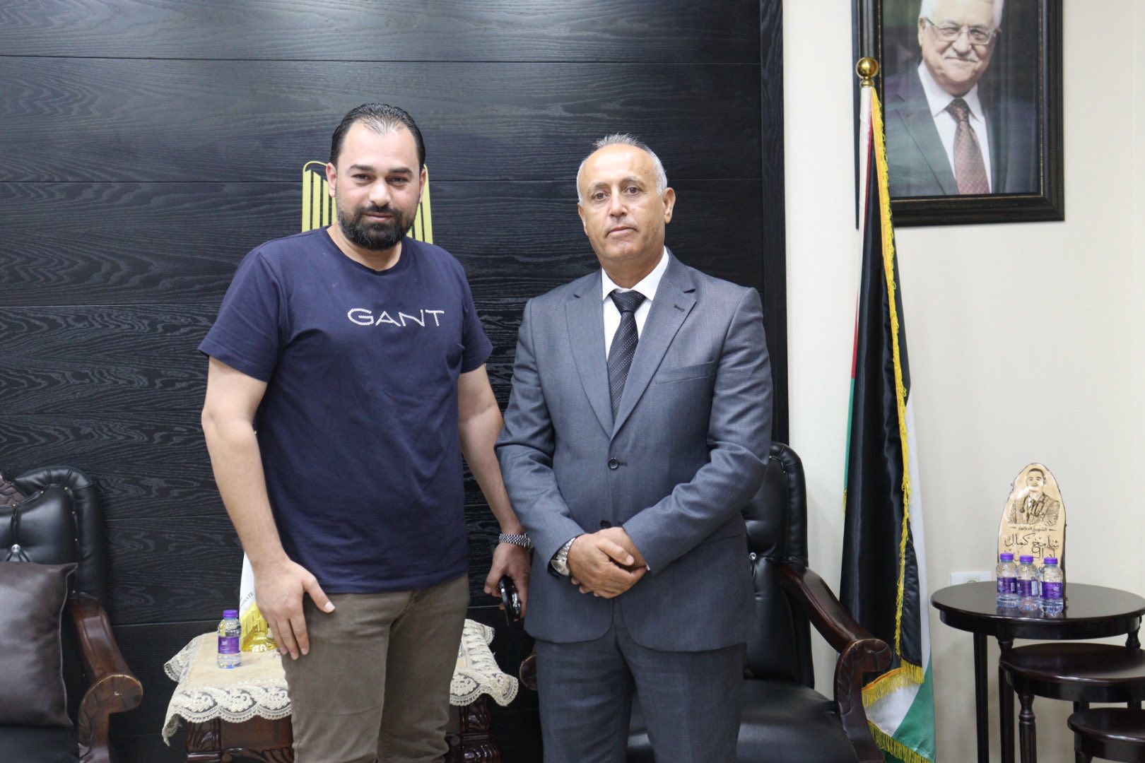 محافظ جنين كمال أبو الرب يلتقي نائب رئيس نقابة أصحاب محطات الوقود في الضفة الغربية حسني أبو الحسن