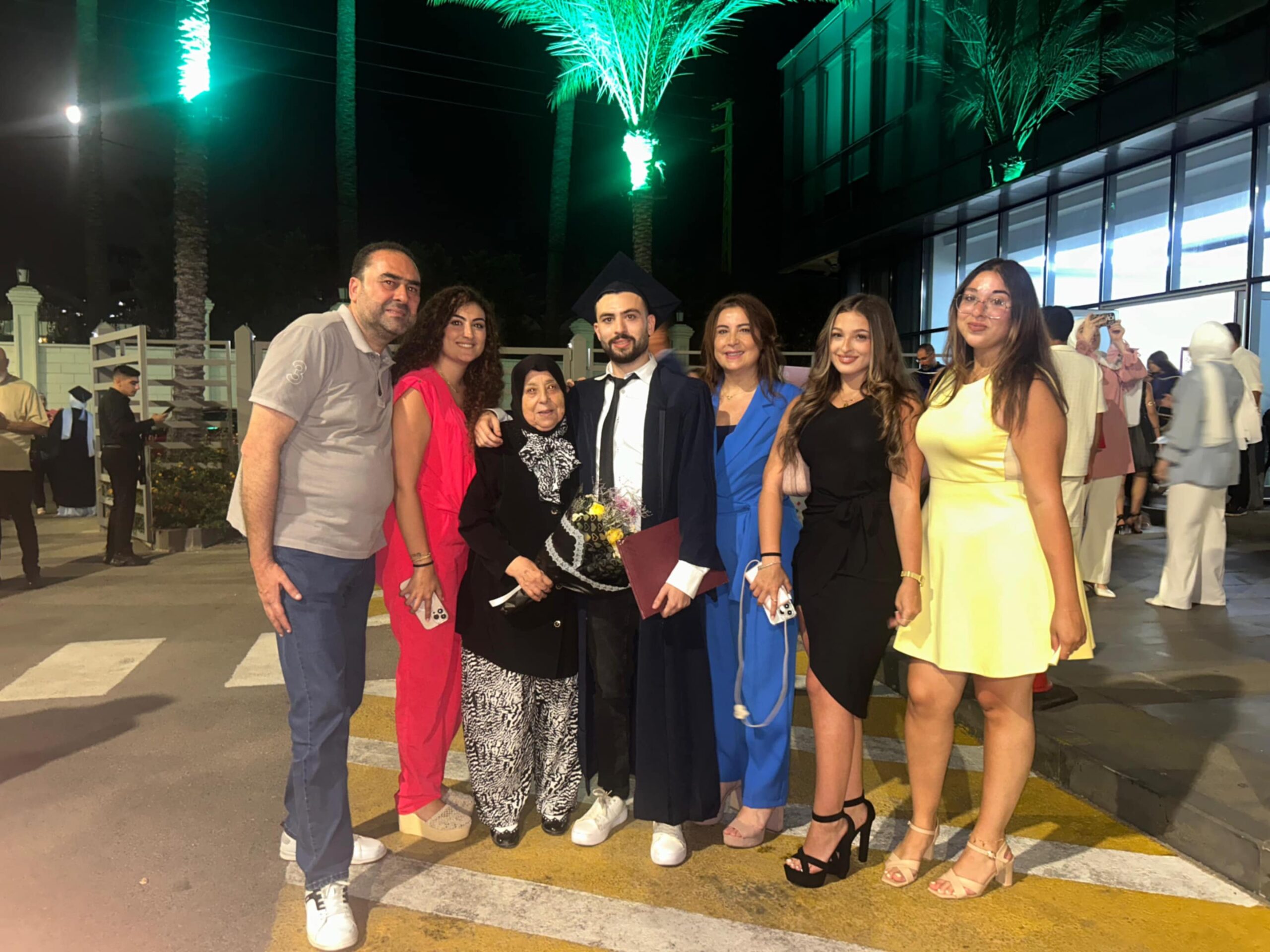تهنئة بتخرج الطالب رامي محمد جرادي
