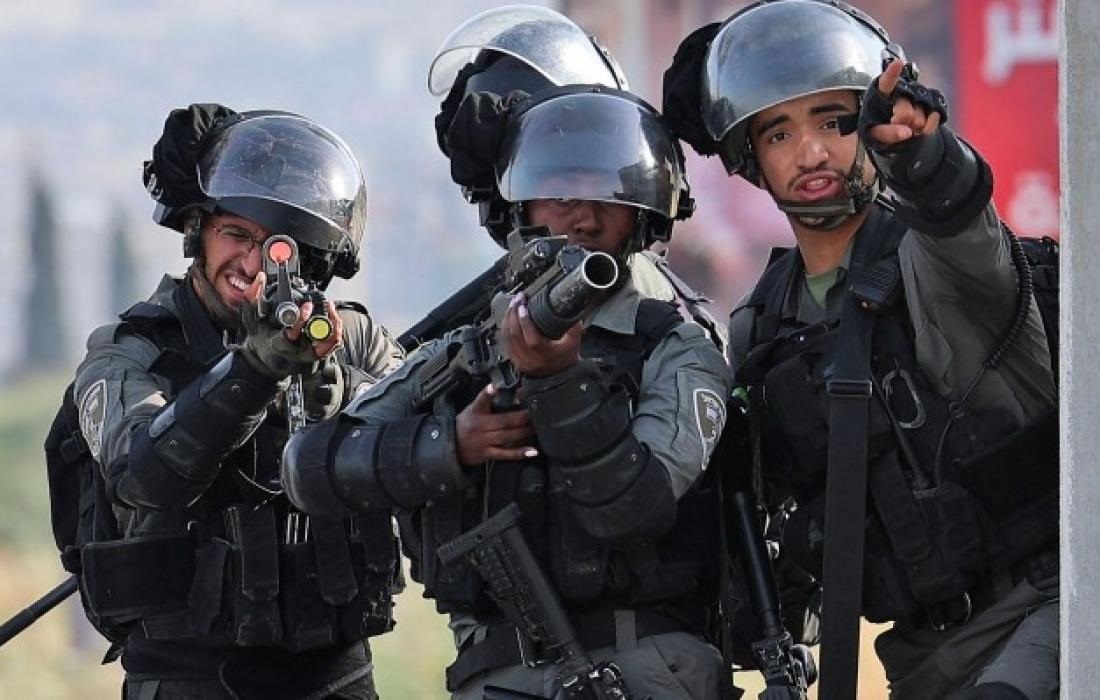 إصابات بالاختناق بين المصلين خلال اقتحام قوات الاحتلال بلدة تقوع