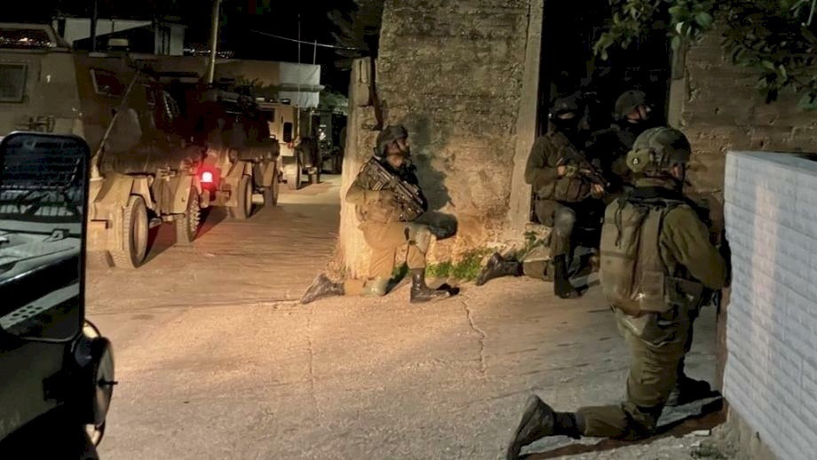الاحتلال يداهم عددا من المنازل في حي الهدف بمدينة جنين