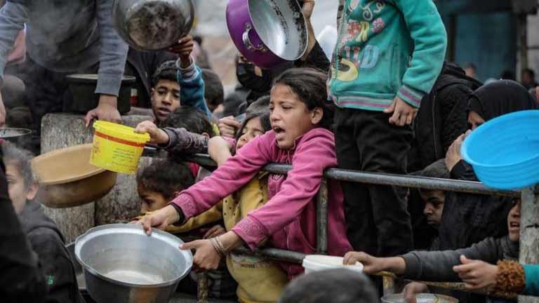 "الخارجية" تدين مجزرة "المجوعين" في رفح وتدعو لتحرك دولي عاجل لوقف هذه الجرائم