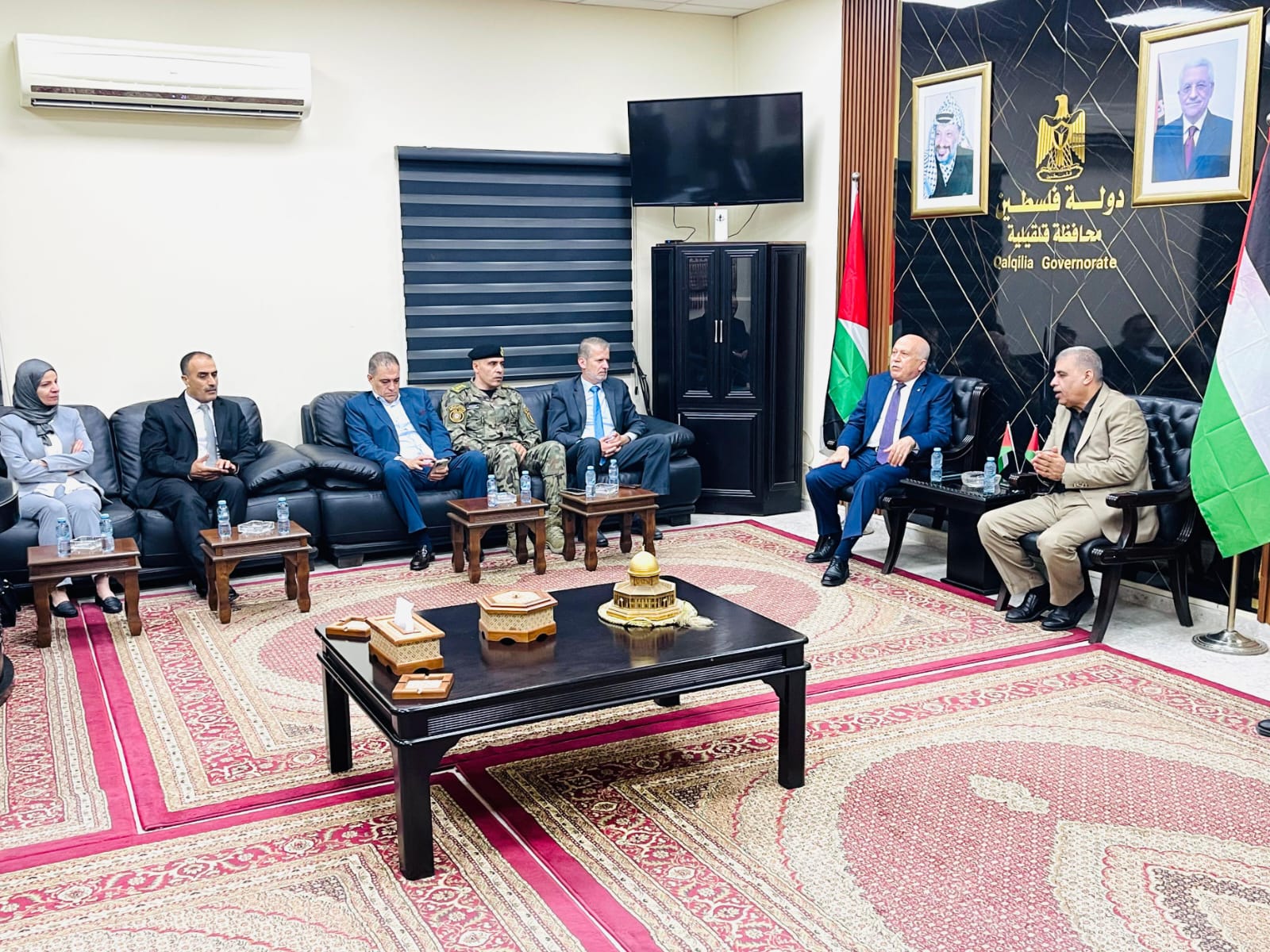 محافظ قلقيلية حسام أبو حمدة يلتقي وزير الاقتصاد الوطني ويبحث معه الواقع الاقتصادي في المحافظة