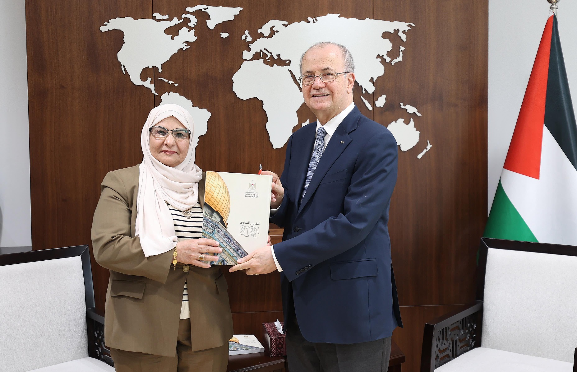 رئيس الوزراء يؤكد أهمية عمل ديوان الرقابة الإدارية والمالية في تطوير أداء المؤسسات وحماية المال العام