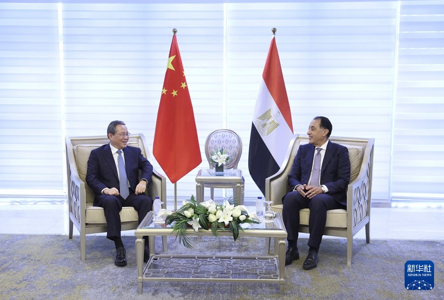 رئيس مجلس الدولة الصيني: الصين مستعدة لتعزيز تنمية التجارة البينية وتوسيع نطاق التعاون مع مصر