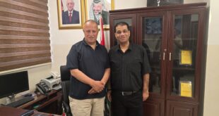 رئيس اتحاد الصناعات البلاستيكية يزور مكتب مدير عام الشؤون المدنية في محافظة الخليل