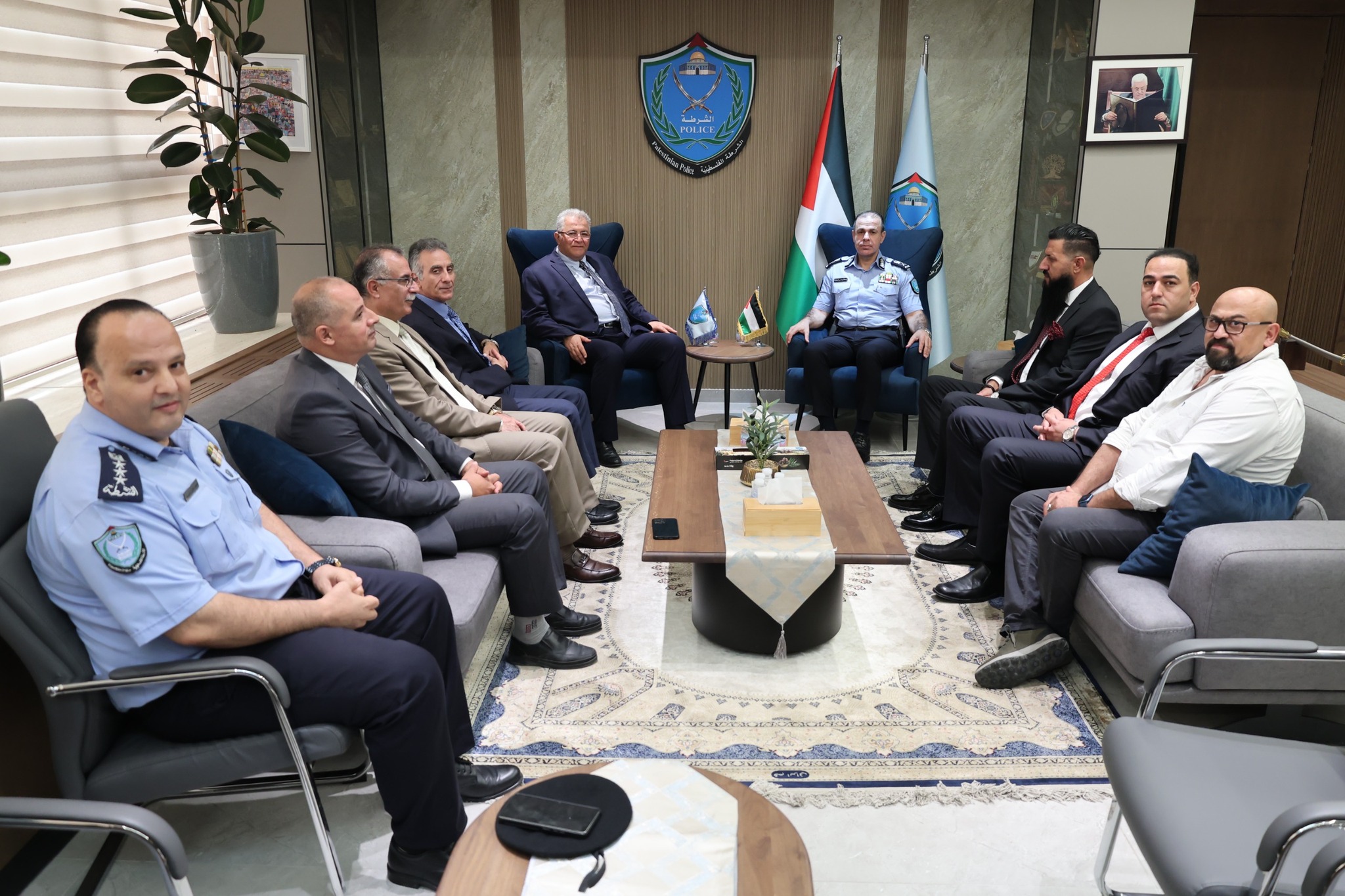 قيادة الشرطة وجامعة القدس تبحثان سبل تطوير التعاون المشترك