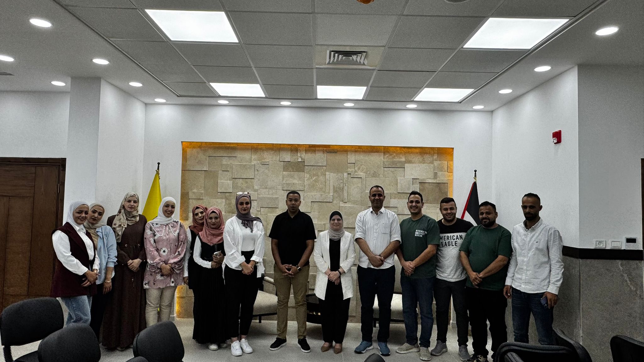 الأمن الوطني يختتم دورة تدريبية متخصصة في "صحافة الموبايل" في محافظة نابلس.