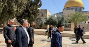 "بن غفير" يقود مئات المستوطنين لاقتحام المسجد الأقصى