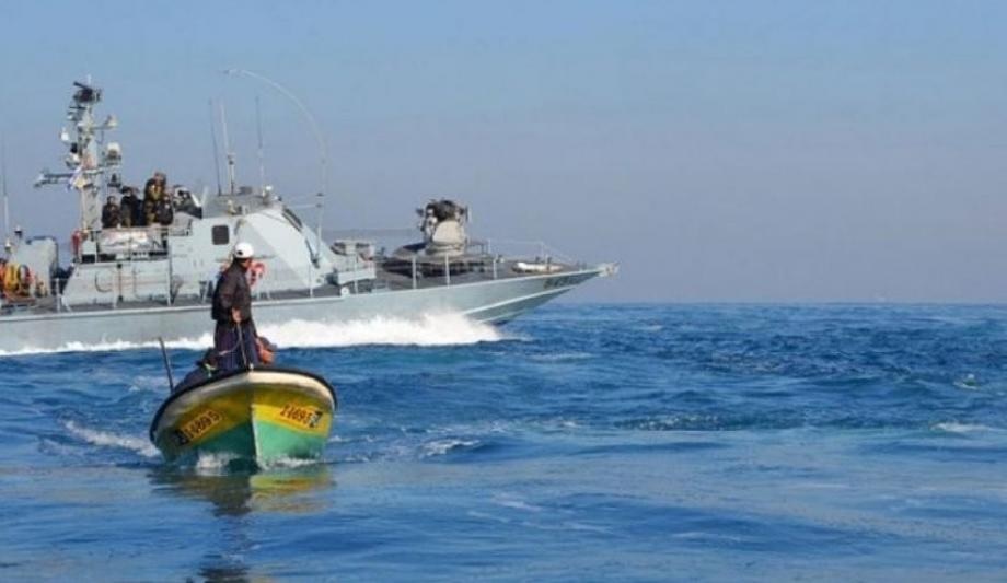 قوات الاحتلال تعتقل 6 صيادين من بحر وسط غزة