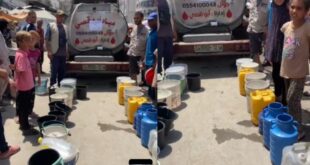 جمعية مشارق الخيرية تنفذ حملة سقيا المياه للنازحين في مدينة غزة