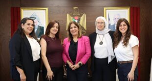 وزيرة شؤون المرأة تلتقي وفدا من جمعية الشابات المسيحية في فلسطين