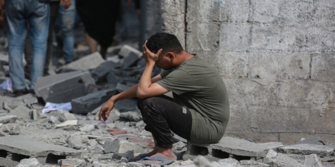 ثلاثة شهداء ومصابون في استهداف الاحتلال وسط وجنوب قطاع غزة