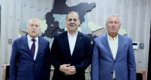 محافظ سلفيت يستقبل وزيري الاقتصاد والصناعة الفلسطينيين