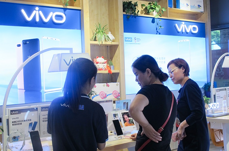 مواصفات الهاتف المنافس الجديد من vivo