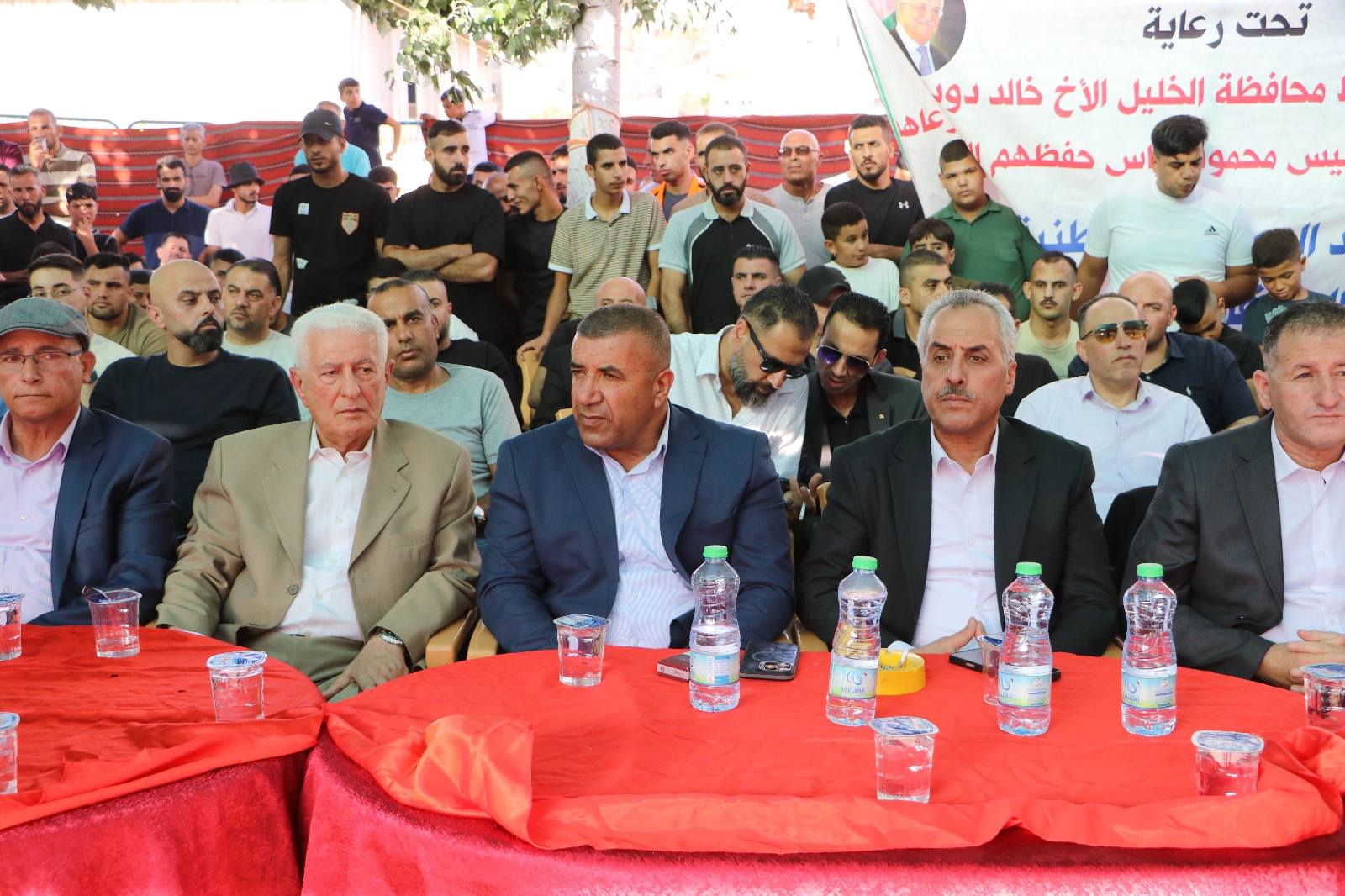 تحت رعاية السيد الرئيس اتمام الصلح بين عائلتي آل المهدي وآل الحليقاوي في مخيم الفوار جنوب الخليل