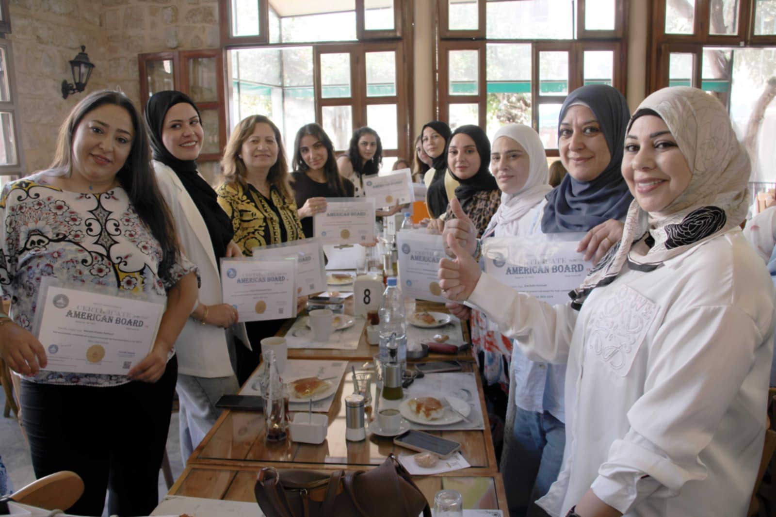 " Fatima Aesthetic " بإشراف فاطمة البابا ، تكرم الطالبات الحاصلات على شهادة في التجميل من "البورد الأميركي البريطاني"