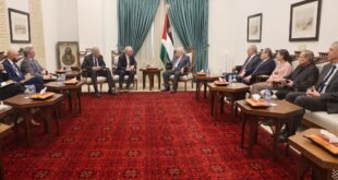 الرئيس عباس يستقبل عضوَي مجلس الشيوخ الأميركي السيناتور كريس فان هولن والسيناتور جيف ميركلي