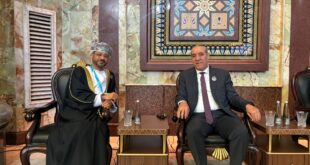 نائب الرئيس حسين الشيخ يبحث مع وزير الخارجية العماني آخر المستجدات