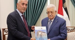 الرئيس محمود عباس يتسلم التقرير السنوي لهيئة التقاعد الفلسطينية لعام 2024