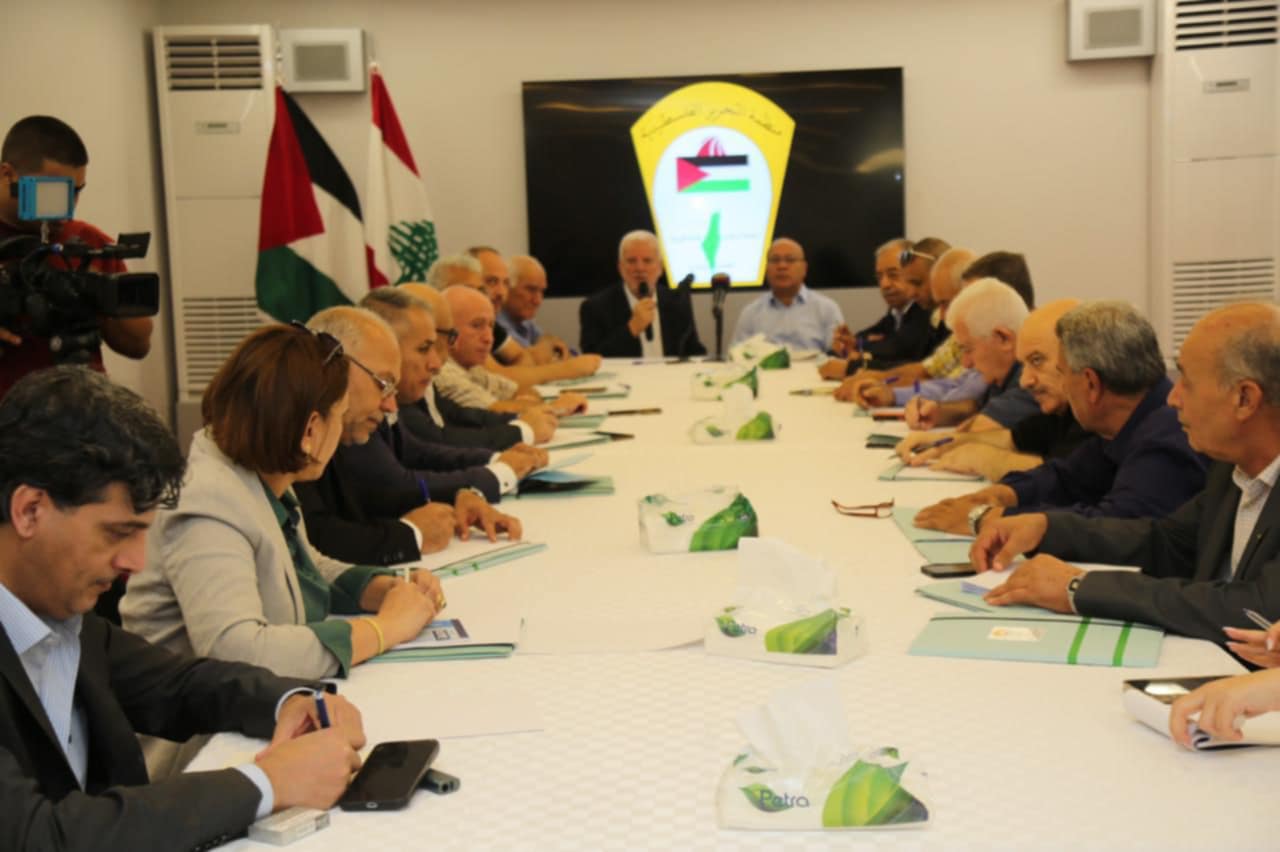 لبنان : الاتفاق على تشكيل لجنة تحضيرية لإجراء انتخابات اللجان الشعبية استناداً لمرسوم الرئيس محمود عباس