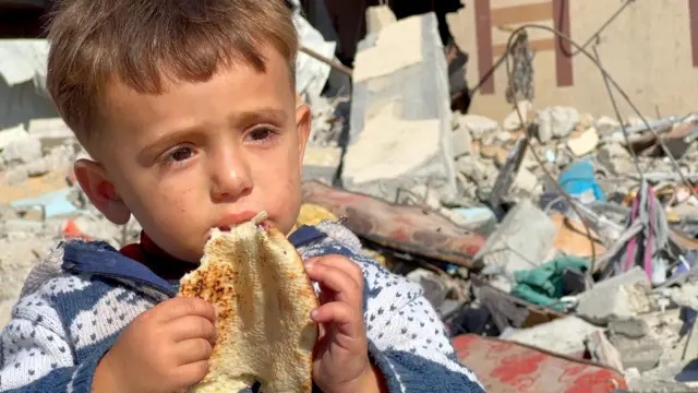 وفاة 5 مواطنين بينهم طفلان خلال الـ24 ساعة الماضية بسبب سوء التغذية والمجاعة
