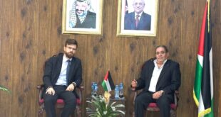 رئيس البيت الروسي في بيت لحم تيموفي بوكوف يلتقي محافظ بيت لحم محمد طه أبو عليا
