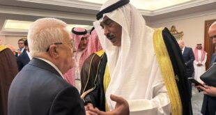 الرئيس محمود عباس يلتقي ولي عهد الكويت في الدوحة