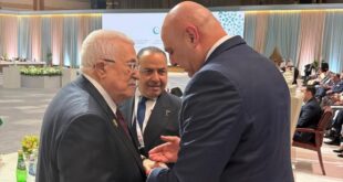 الرئيس محمود عباس يلتقي الرئيس اللبناني في الدوحة