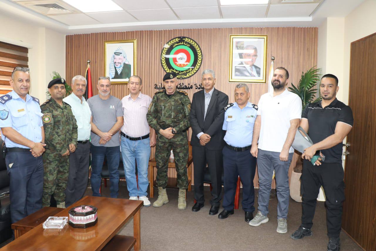 التوجيه السياسي يشارك في اجتماع لجنة العلاقات العامة في قيادة منطقة قلقيلية