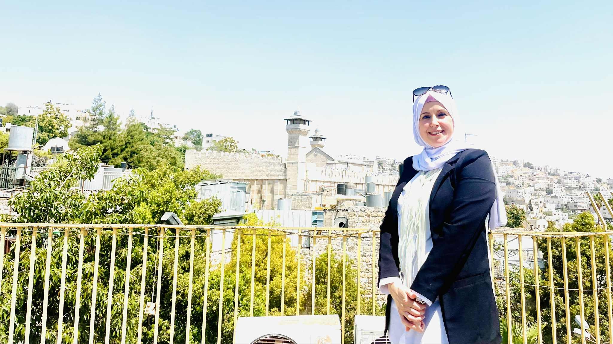 “الحرم الإبراهيمي الشريف ، رمز الثبات الإسلامي وراية الهوية الفلسطينية” ، بقلم : د. منى أبو حمدية