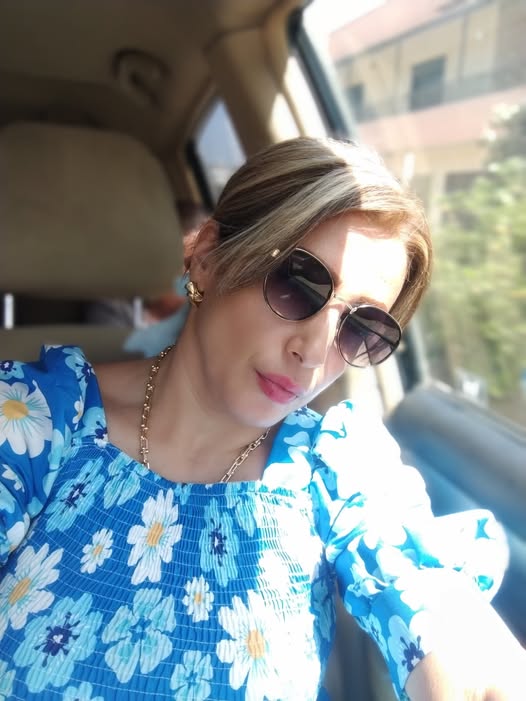 أنتظر أنا الموبوءُ بشعرِك ، بقلم : مايا عوض