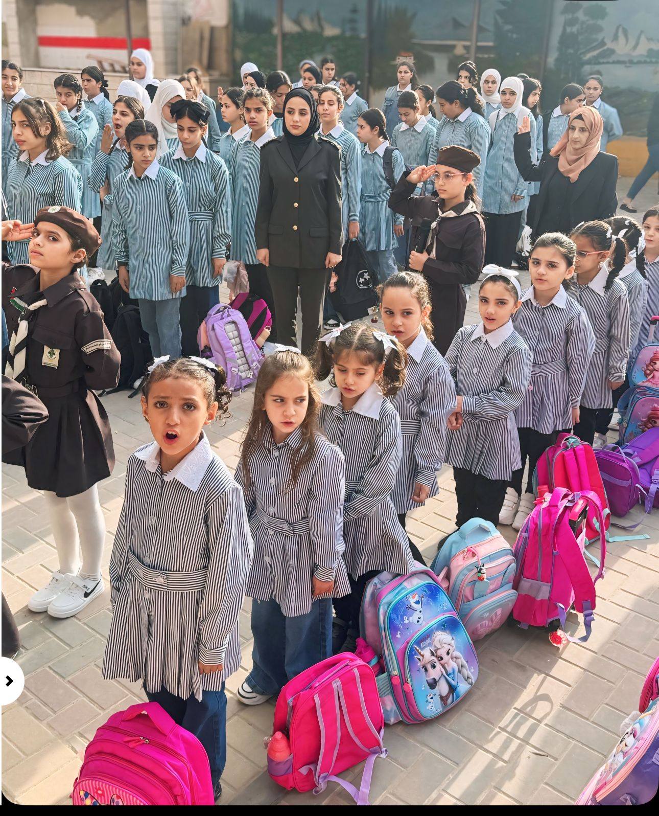 التوجيه السياسي والوطني للقدس ورام الله يشارك في مراسم رفع العلم في مدرسة الكرامة