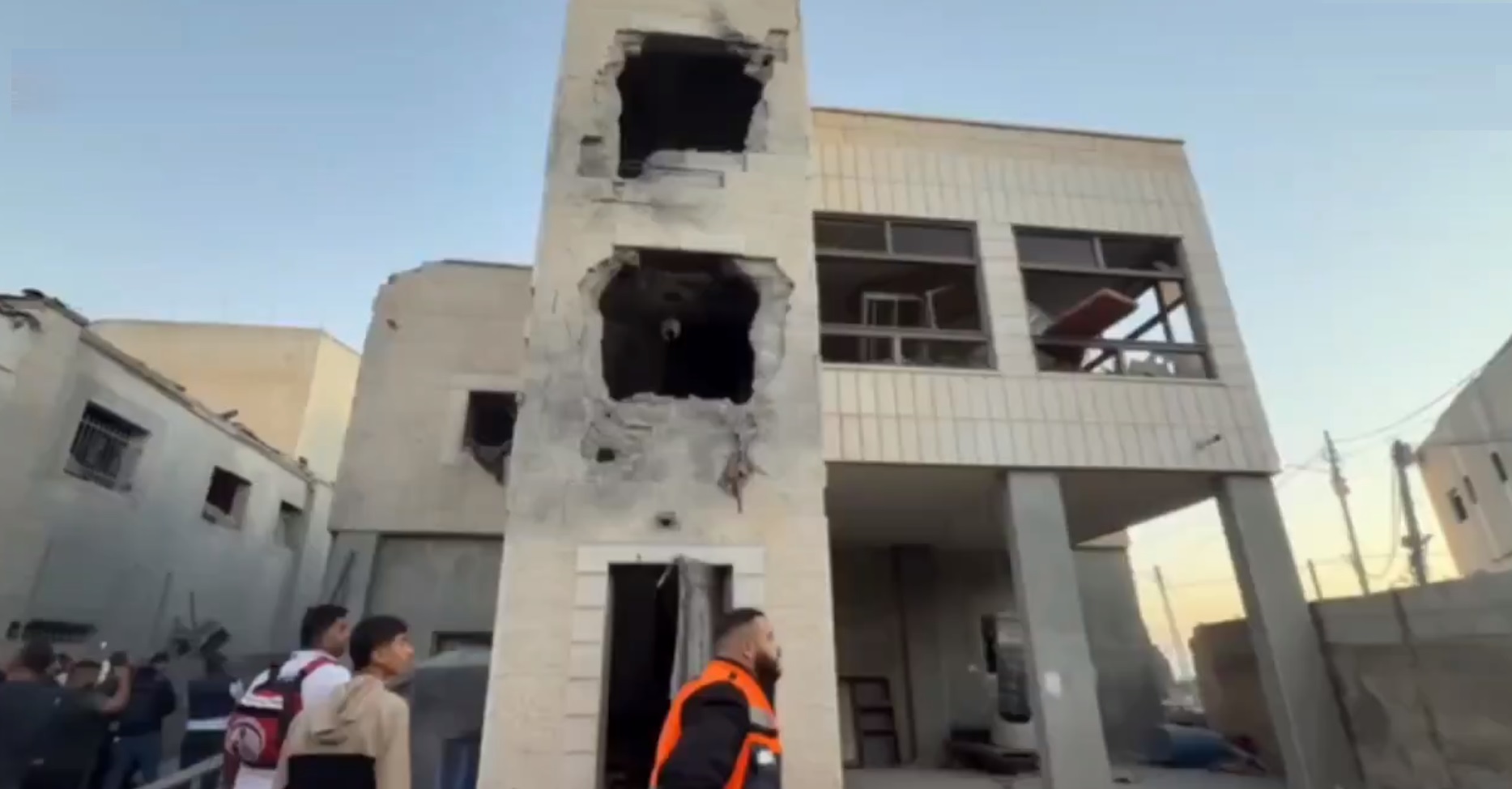 الاحتلال يفجر منزلا في القبيبة شمال القدس