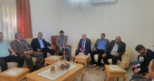 المفوض السياسي العام يزور الرائد محمد الباز للاطمئنان على صحته بعد إصابته في عملية حماية وطن
