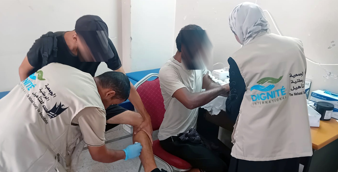 الجمعية الوطنية للتأهيل تواصل تقديم الخدمات الطبية في غزة