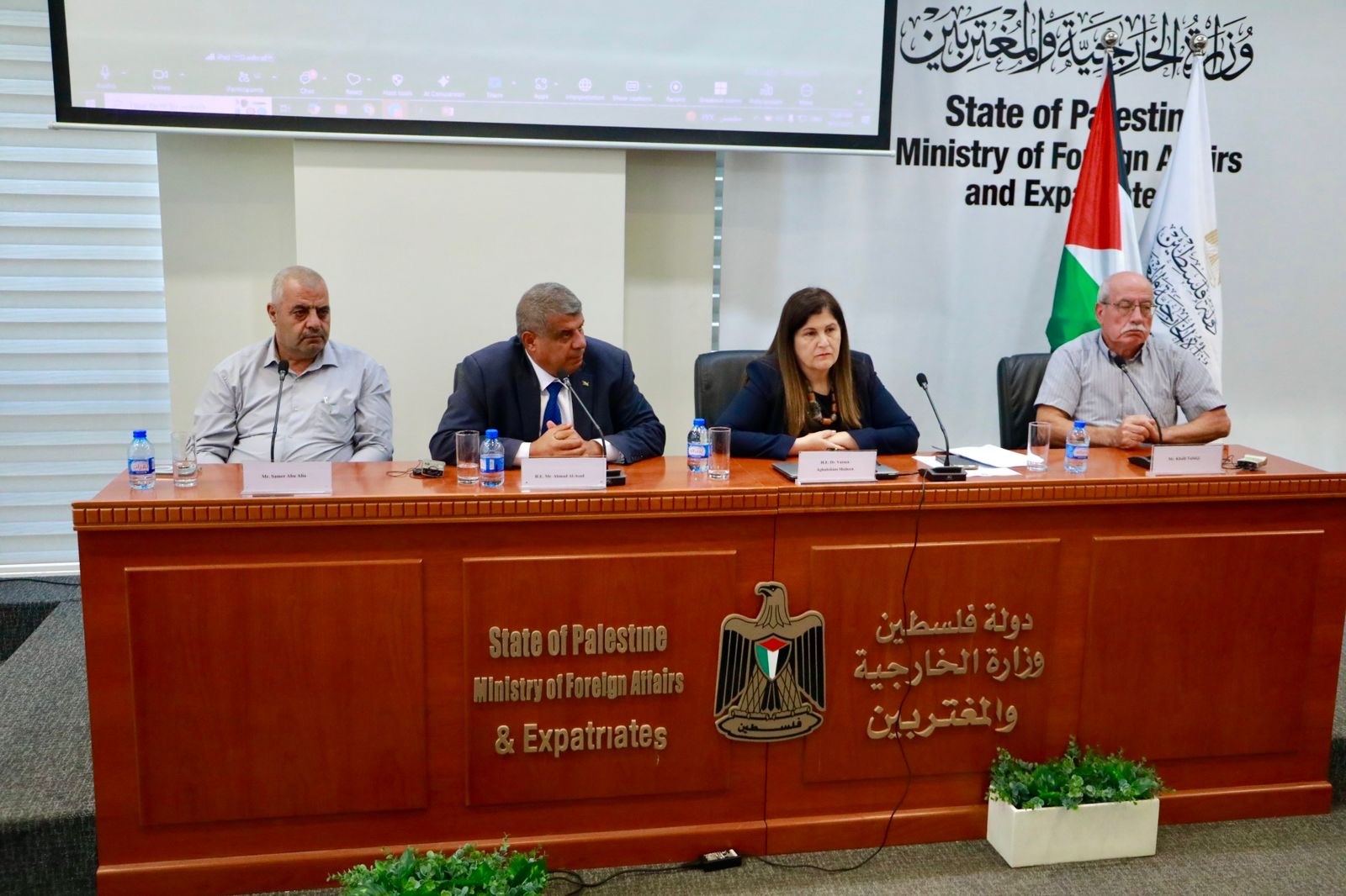 "الخارجية" تُطلع السلك الدبلوماسي على تداعيات المخطط الاستيطاني E1 وانتهاكات الاحتلال بحق طوباس والمغيّر