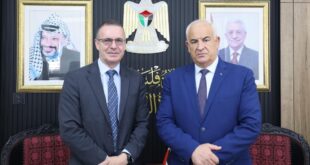 وزير الداخلية اللواء زياد هب الريح وممثل برنامج الأمم المتحدة الإنمائي يبحثان سبل التعاون المشترك