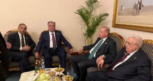 الرئيس محمود عباس يلتقي الرئيس التركي رجب طيب أردوغان في الدوحة